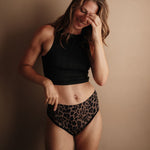 Leo-Print Slip der eine Slipeinlage ersetzt. Wurde vegan, nachhaltig und fair in Portugal produziert aus Bio-Baumwolle.