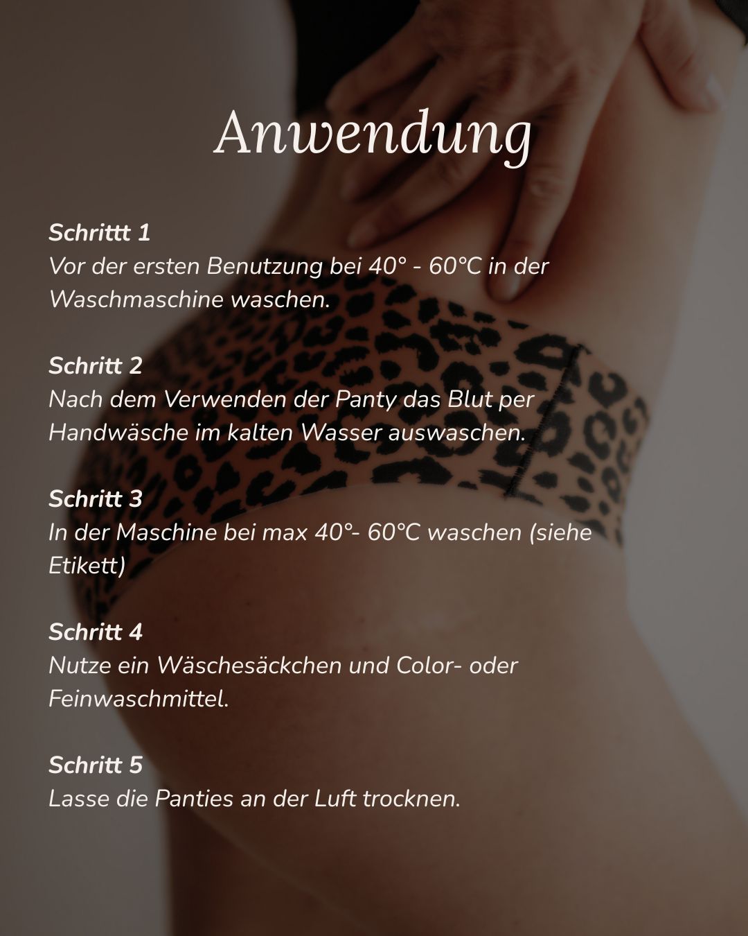 Infografik zur Anwendung der Perioden-Panty in Emerald Grün: Erklärung der Saugstärke 5 (starke Blutung), der extra hohen Sauglage für Frontbleeder und der Tragedauer bis zu 12 Stunden.