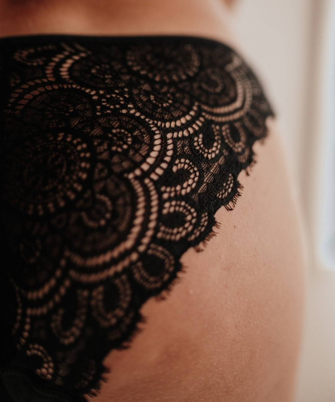 DORIS Slip Strong eyelash lace