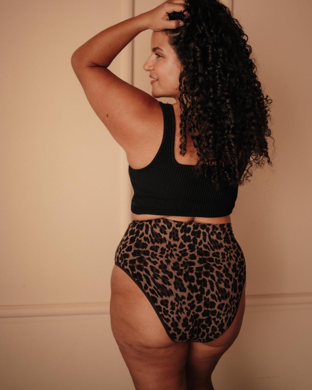 Ausflussunterwäsche Leo High Waist hinten Leo-Print sanfter Bauch-Halt Gr. 42 langlebige Qualität.