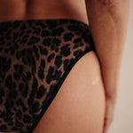 Ausflussunterwäsche Leo Slip Nahaufnahme Leo-Print Gr. 38 weiche Bio Baumwolle ohne PFAS