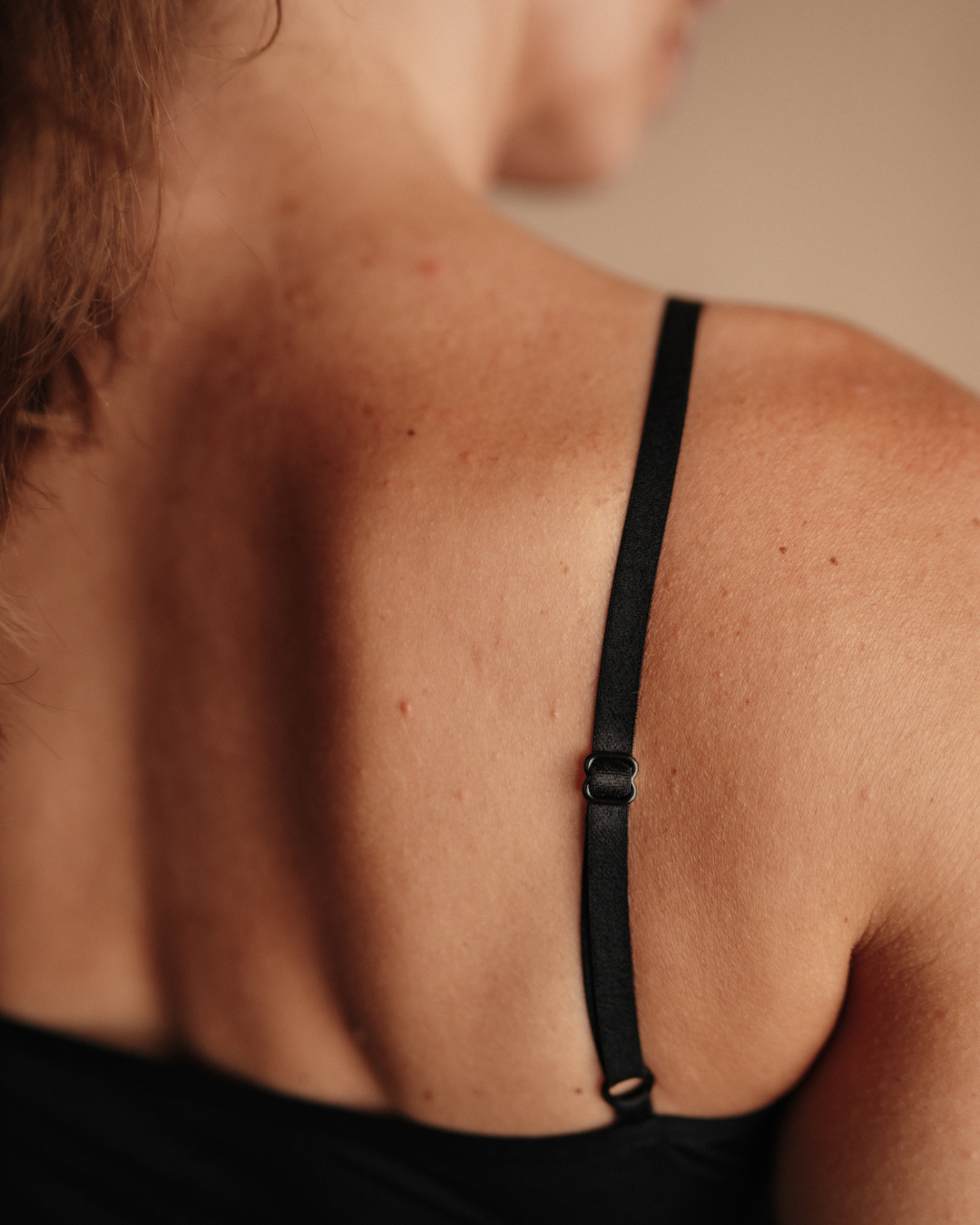 Bralette Spitze Schwarz Fokus Naht Verarbeitung Gr. 38 flache Abschlüsse Tragekomfort