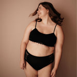 Dessous Set High Waist Bralette schwarz Gr 44/46  Frontansicht vegan PETA approved nachhaltig