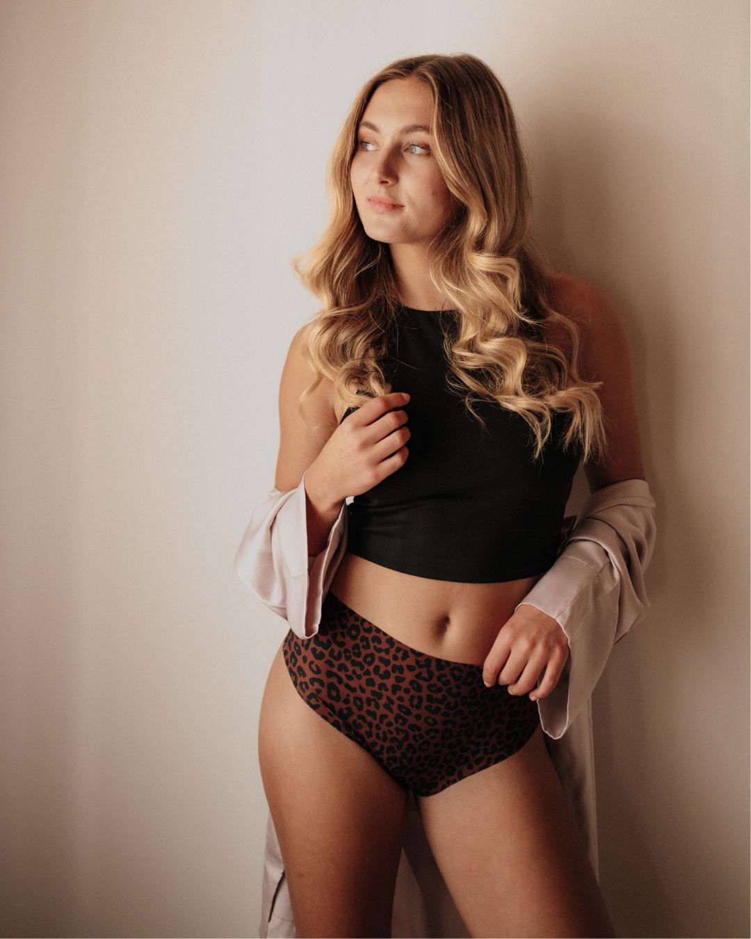 MAE SEAMLESS High Waist chocolate leo - KORA MIKINO - Menstruationsunterwäsche