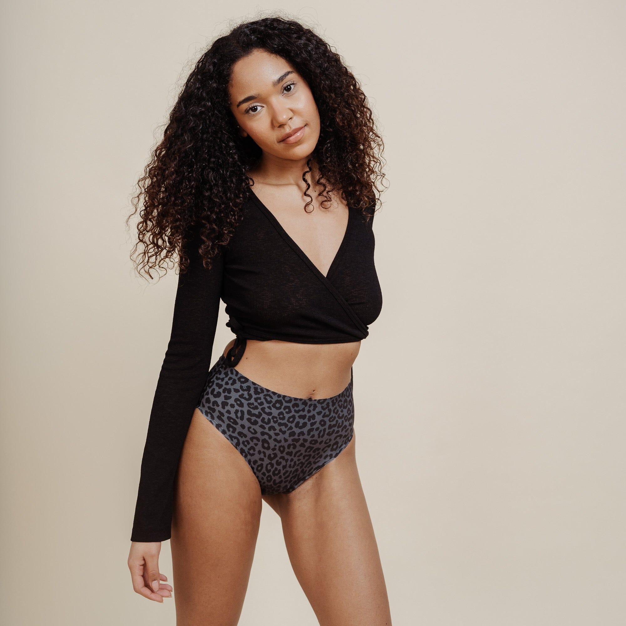 MAE SEAMLESS High Waist dark leo - KORA MIKINO - Menstruationsunterwäsche