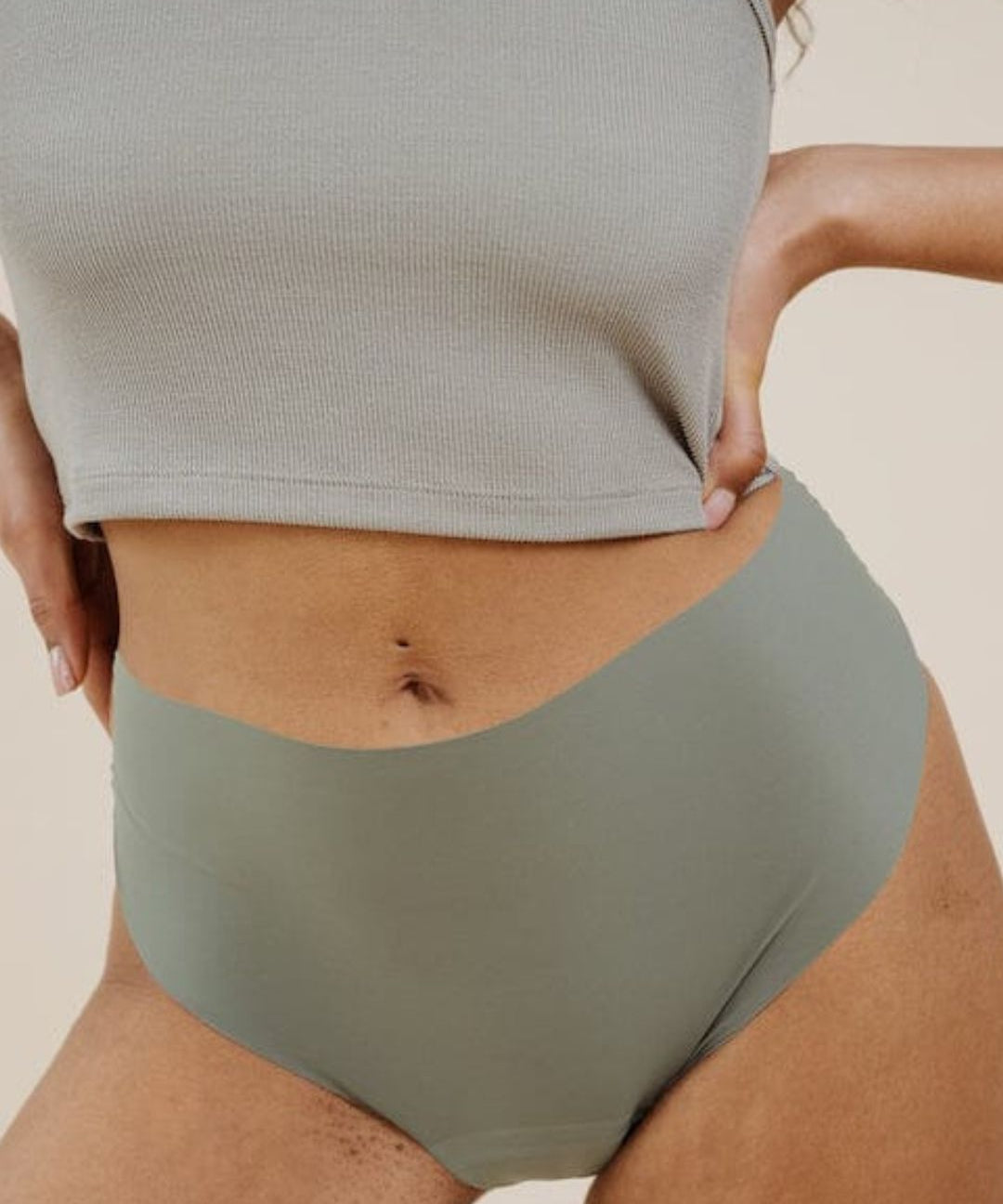 MAE SEAMLESS High Waist salbei - KORA MIKINO - Menstruationsunterwäsche