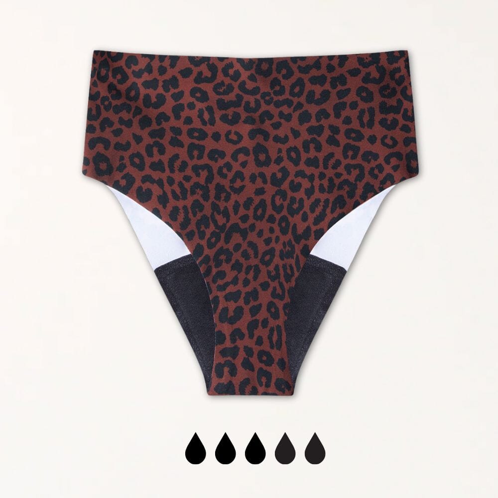 Perioden Panty Nahtlos High Waist Leo Braun Strong Flatlay braunes Leo-Muster ohne PFAS