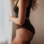 Perioden Panty Nahtlos High Waist Leo Braun Strong Seitenansicht hoher Bund sanfter Bauch-Halt