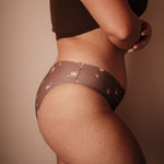 Periodenunterwäsche Seamless Blumen Slip mit mittlerem Beinausschnitt und feuchtigkeitstransportierendem Stoff.