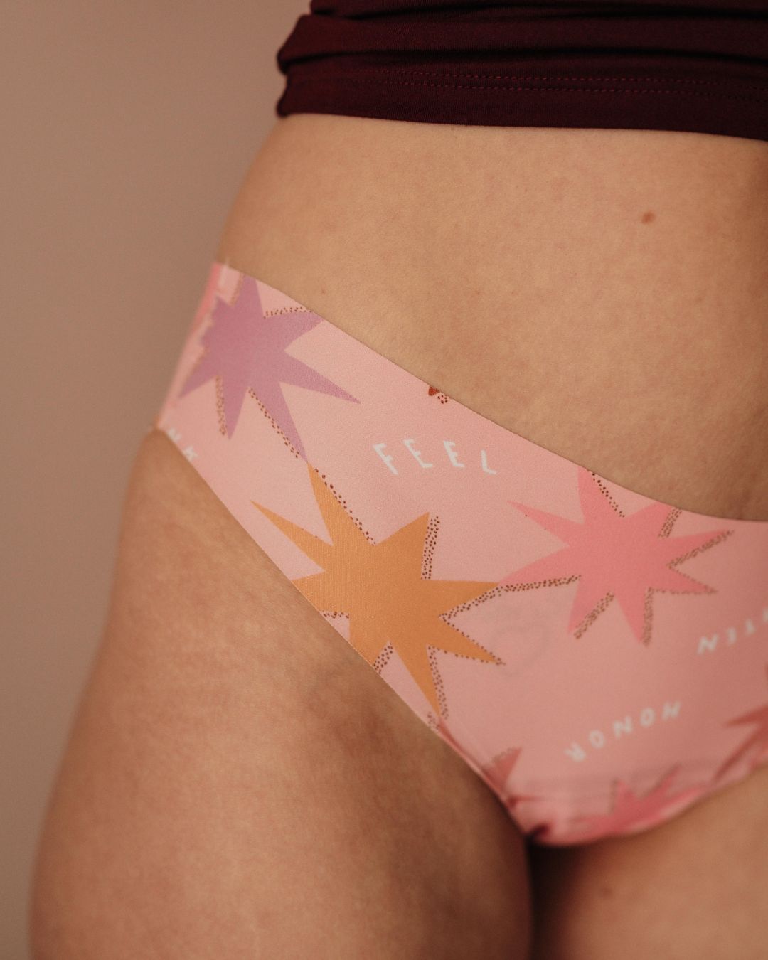 Seamless Periodenunterwäsche Pinker Slip mit Sternen atmungsaktives Gewebe vegan PETA approved