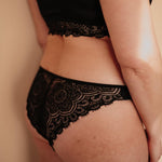 Periodenunterwäsche Spitze Slip Schwarz Rückansicht mit sicherem Form-Sitz ohne Biozide silberfrei