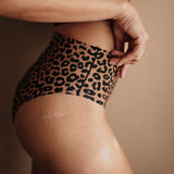 Seamless Periodenunterwäsche Leo High Waist Strong Seitenansicht hoher Bund sanfter Bauch-Halt