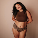 Seamless Periodenunterwäsche Leo High Waist Strong am Model getragen Leo-Look sicherer Schutz