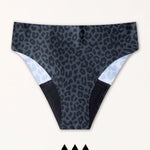 Seamless Slip Dark Leo Periodenunterwäsche Flatlay dunkles Leo-Muster nahtlos und hunderprozent vegan