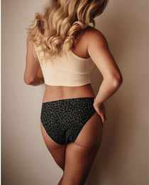 Seamless Slip Dark Leo Periodenunterwäsche Ansicht hinten klassischer Slip-Schnitt PETA approved